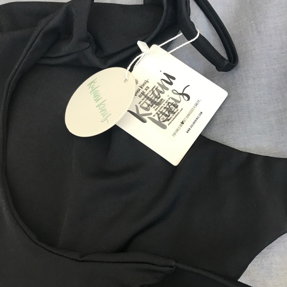 One piece - Picture 3 of 3